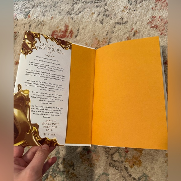 Signed Waterstones Goldfinch by Raven Kennedy - Picture 2 of 7